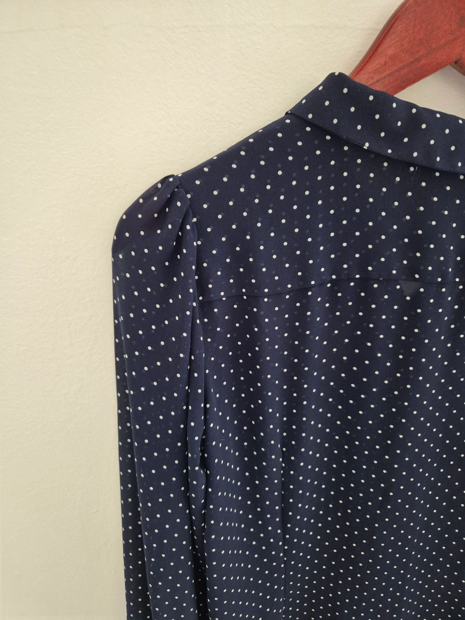 H&M Donkerblauwe Blouse met Stipjes & Ruffles | Maat 36 (S) – photo 9